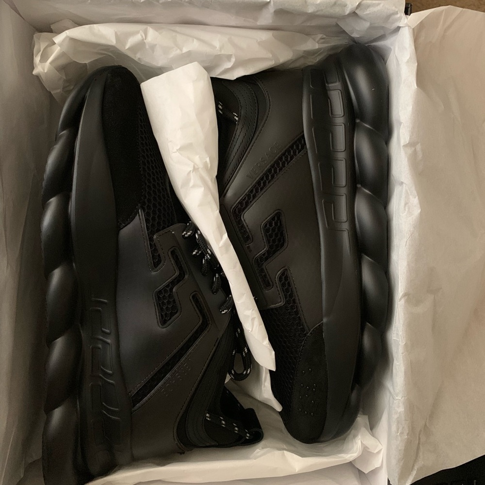 Versace Chain Reaction